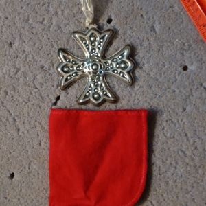 1975 Reed & Barton Christmas cross sterling silver    ornament